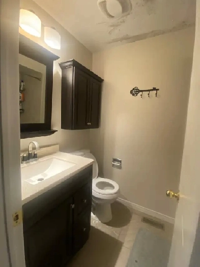 Room for Rent – $560   Utilities |  Available from Nov 1 Image# 1