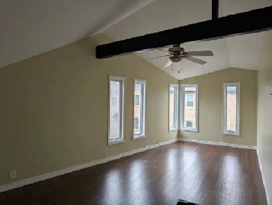 Unique 1 bdrm   loft in Uptown Waterloo -  available Nov 1 Image# 1