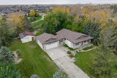 Open House Sunday Oct. 19, 1-3 pm , 110 Karen's Crescent Image# 13