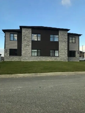 5 1/2 dans un quadruplex Sherbrooke (Rock Forest) - 1ER NOV. Image# 7