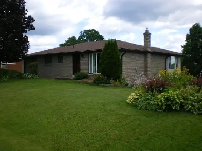 381 Country Club Circle Bobcaygeon Image# 5