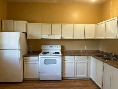 2-Bedroom Bi-Level Duplex for Rent – Evansdale (NW Edmonton) Image# 1