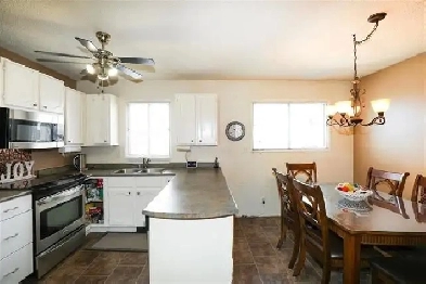 Side by Side House for rent in Tyndal Park Image# 1