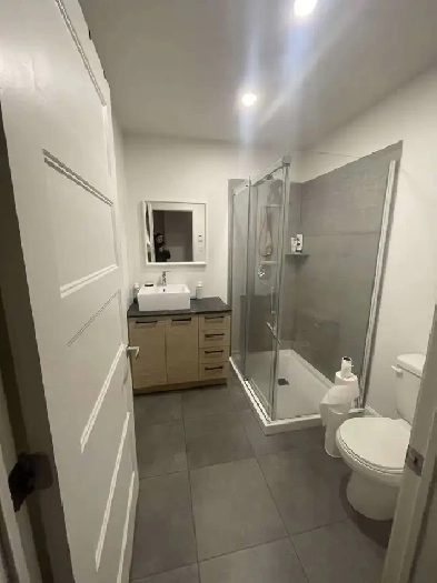 UNFURNISHED ROOM AVAILABLE – JANUARY 2025 to APRIL 2026! Image# 3