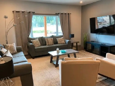 FULLY FURNISHED 2 BEDROOM SUITE(UTILITIES INCLUDED) Image# 1