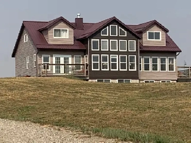 Beautiful Home for Sale near Waterton National Park Image# 4