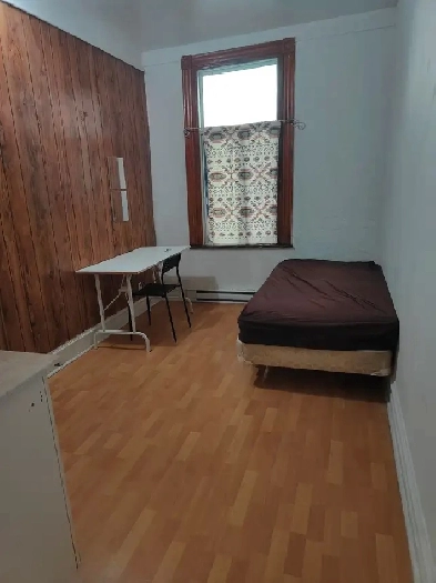 studio room metro frontenac all include Image# 1