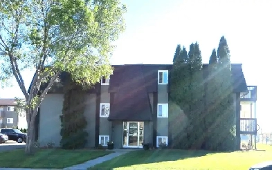 2 Bedroom Sunningdale Apartment Image# 4