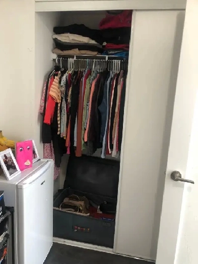 ROOMS FOR RENT NEAR SHERIDAN COLLEGE AND GATEWAY BUS TERMINAL. Image# 1