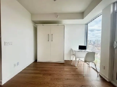 Studio Apartment in Downtown Toronto - Furnished Image# 1
