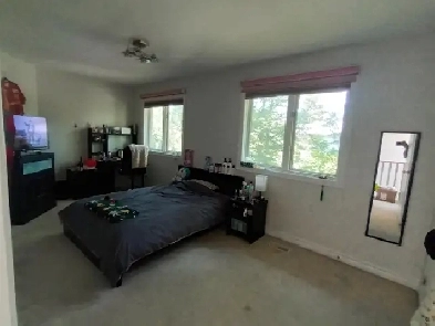 (Female only) Beautiful room BAYVIEW and SHEPPARD Image# 1