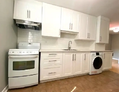 1 bed 1 bath upstairs apartment steps from Locke St S Image# 1