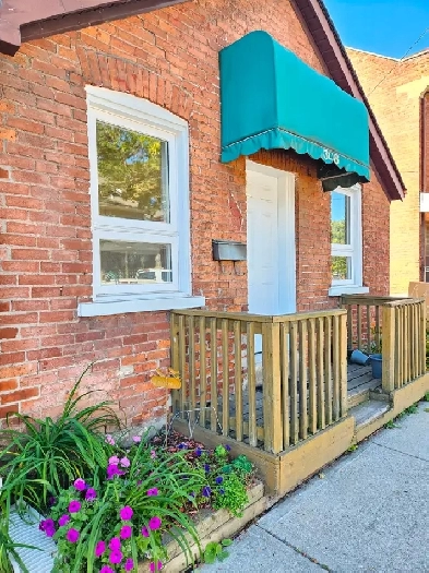 ($1700 newly renovated 2 bedrooms on 1st floor apt.) Image# 1