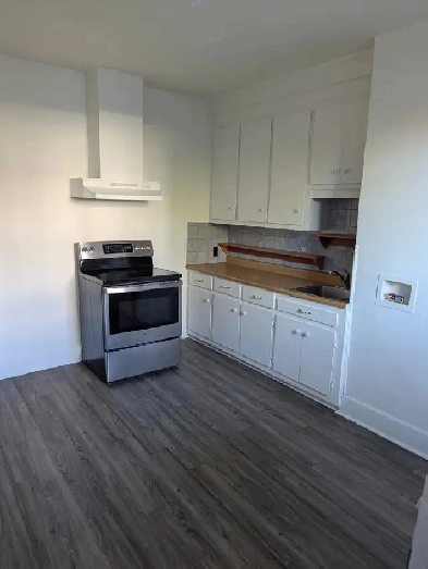 3 1/2 rez-de-chaussée libre Image# 1