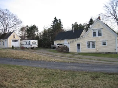 4 bdrm, barn, garage 14 acres w ocean view woodlot Image# 7