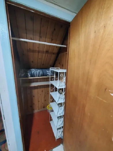 URGENT room Image# 1