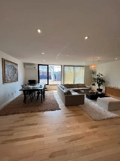 View Superbe condo TOUT MEUBLÉ avec goût! Image# 1