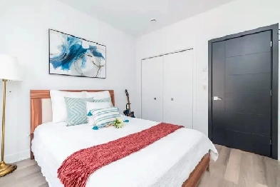 Très belle chambre à louer à St-Hubert Image# 1