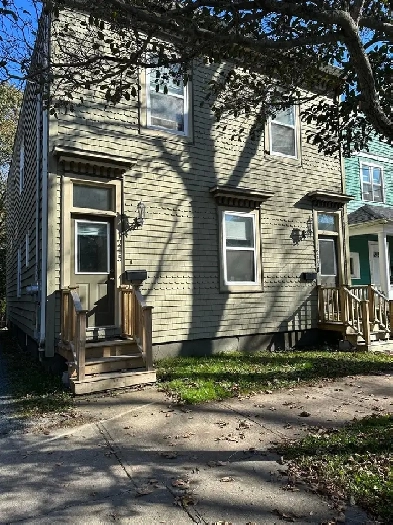 4 bedroom flat Dalhousie Campus, South End, Halifax Image# 1