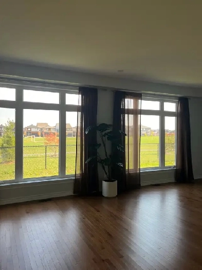 Lovely, pet friendly house for Rent in Findlay Creek Image# 1