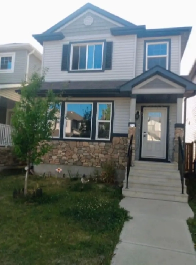 Pet Friendly 4 Bedroom House 3.5 Bathroom Image# 1