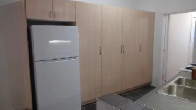 Tres grand logement 6 chambres 2 salles de bain Image# 1