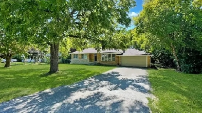 Lease for 11 Uplands Ave Image# 1