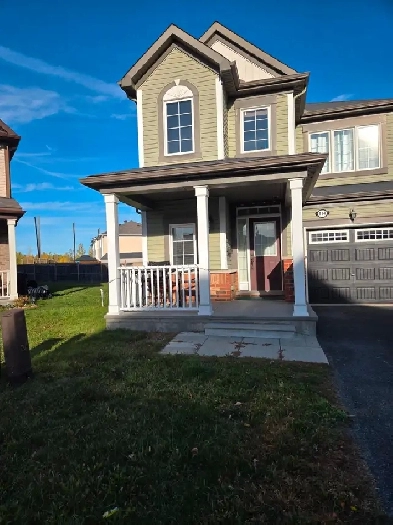 End unit Townhouse ready to move in Jan.2026 Image# 1