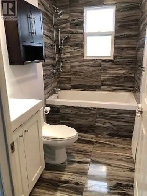 Dundas & Scarlett - heated bathroom floor-3 bedrooms-Dec 1 Image# 1
