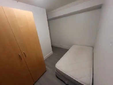 room walking distance to Holdom Skytrain Station Image# 7