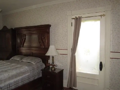 Belle grande chambre meublée avec balcon Image# 6