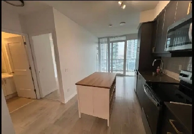 LEASE: 1BR 1WR, Parking and Locker Included Image# 1
