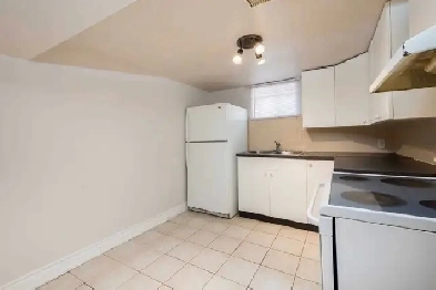 BRIGHT ROOMS AVAILABLE IN NEWMARKET - YONGE AND DAVIS Image# 3