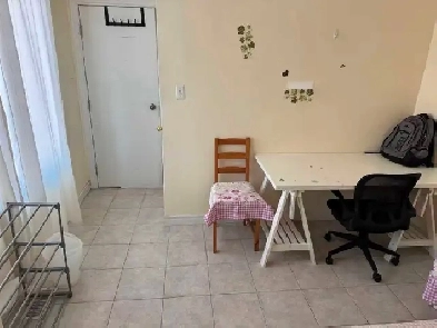 room for rent at York University village Image# 1