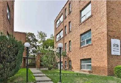 Bright 2-bedroom, 1-bathroom in North York Image# 1