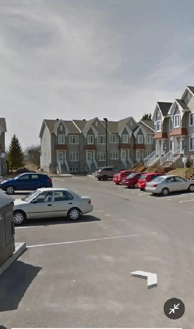 Maison de ville à louer Image# 1