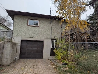 Walk-out Basement and Garage Image# 2
