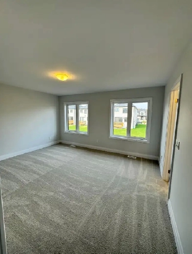 4 bedroom 3 wash house  for rent in Woodstock from December 1 Image# 1