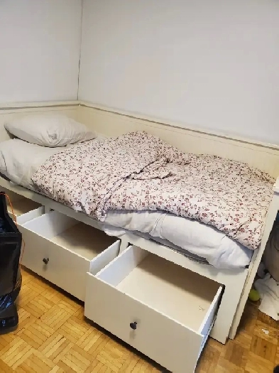 Petite Chambre à louer, disponible NoveMbre 1er Image# 1