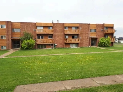 2 Bedroom Aparment   Den ~ Central Location Image# 8