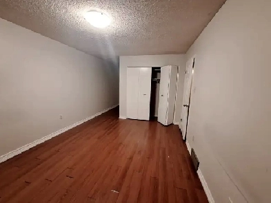 3 Rooms for rent in Waterloo (One year lease Nothing Included) Image# 10