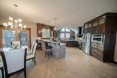 For Sale 4,275 sq.ft. Dream Home! Image# 16