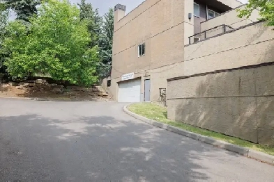 PRICE REDUCED - 2 bed multi-story condo in West Calgary Image# 2