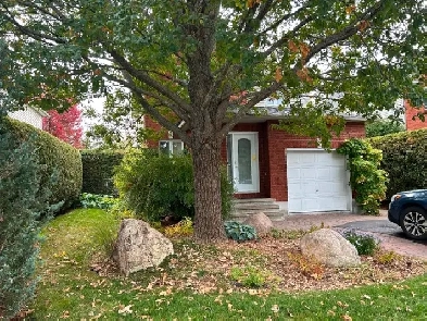Beautiful 4 bedroom for sale available immediatelt Image# 2