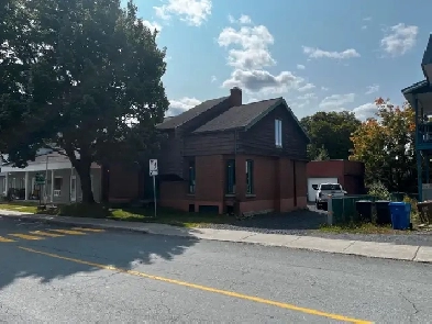 Maison 3-4 chambres et garage détaché Image# 8