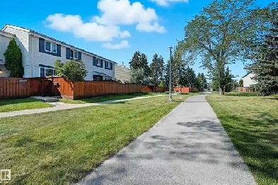 FULLY RENOVATED Westend 4 bed townhouse - 118 PRIMROSE GARDENS Image# 7