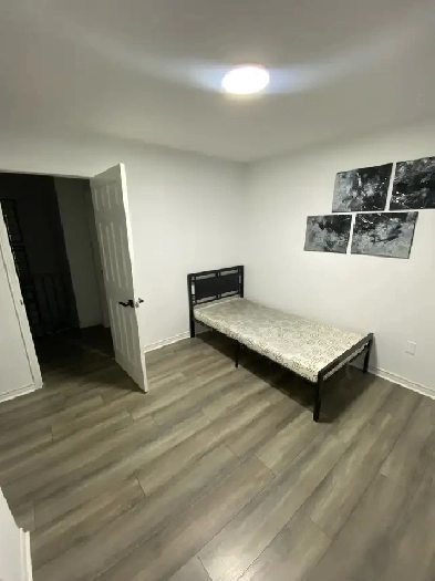 private room available for rent in Cambridge Image# 7