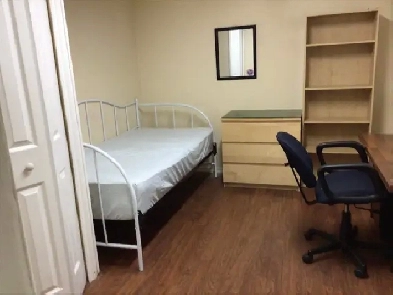 Quiet room for student near Stone Road Mall Image# 1