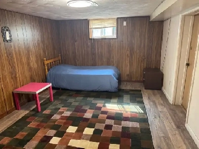 MOVE NOW-LARGE BEAUTIFUL ROOM - STEELES & YONGE Image# 1