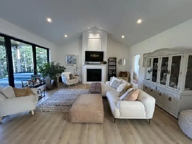25-102 Executive home in a gated community of Avalon Park Image# 13